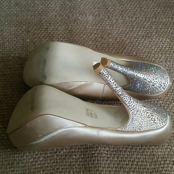 Satin Steve Madden heels - Picture 5 of 8